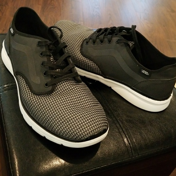 vans ultracush lite mesh